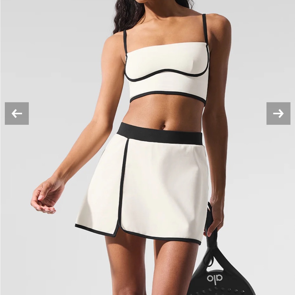 ALO Yoga White and Black tank and skit set